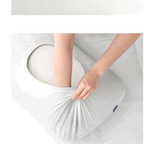 Ergonomic White Pillow for Hybrid Sleepers - Picture 3 of 15